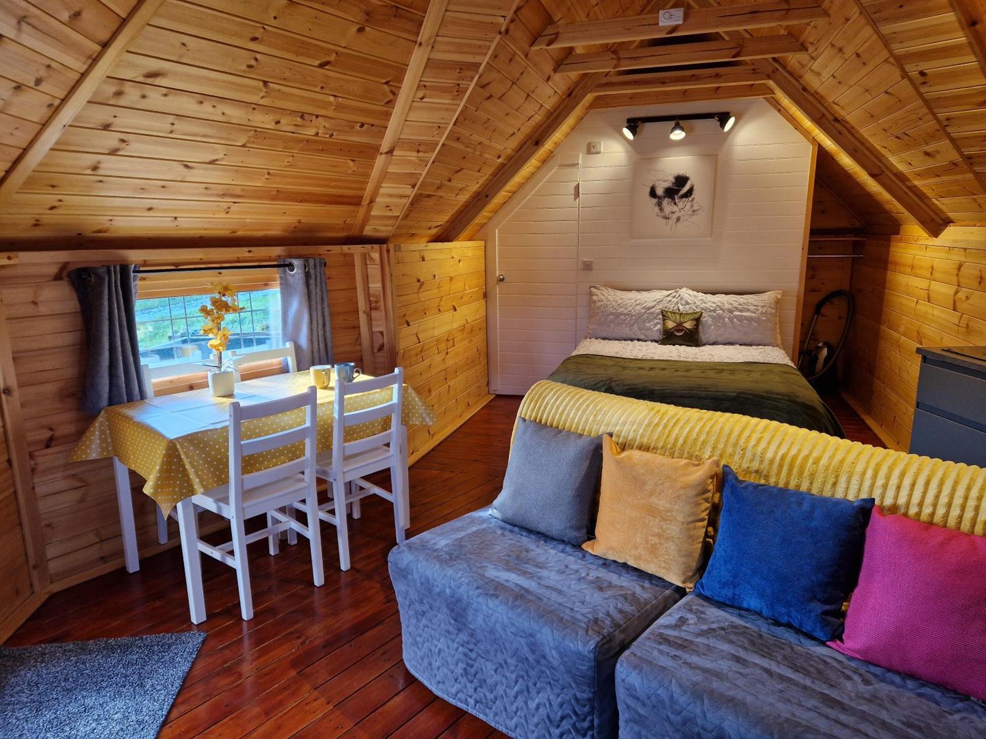 The Hive - Unique Log Cabin With Wood Burning Stove Ludchurch Esterno foto